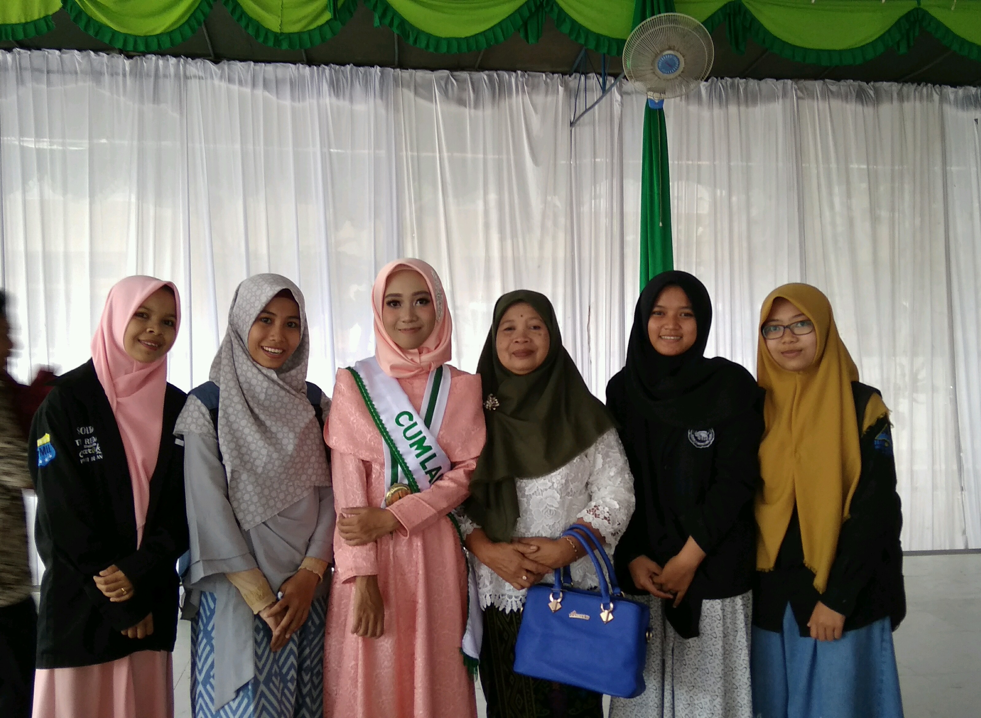 CUMLAUDE BAGI MAHASISWA PERGERAKAN