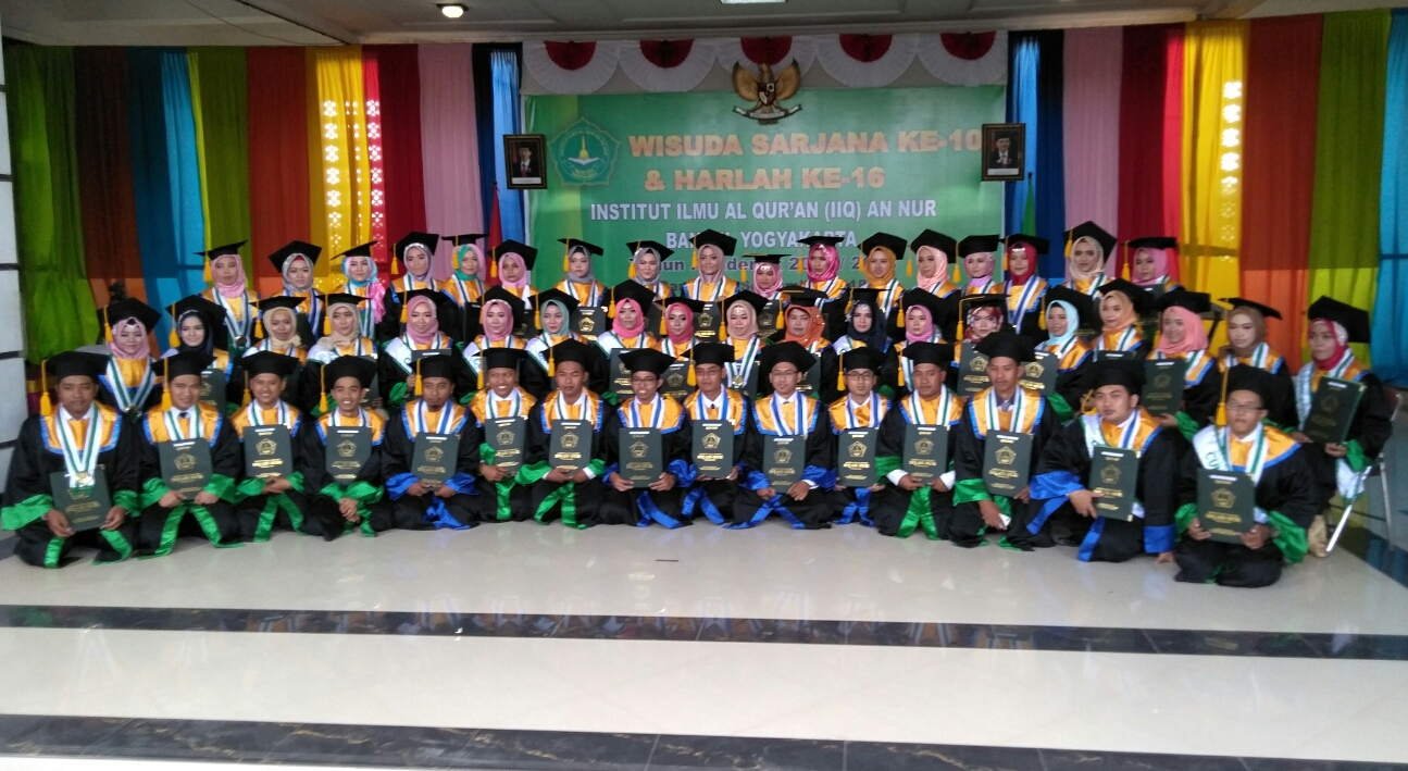 WISUDA ANGKATAN KE-10, IIQ AN NUR MELULUSKAN 54 MAHASISWA