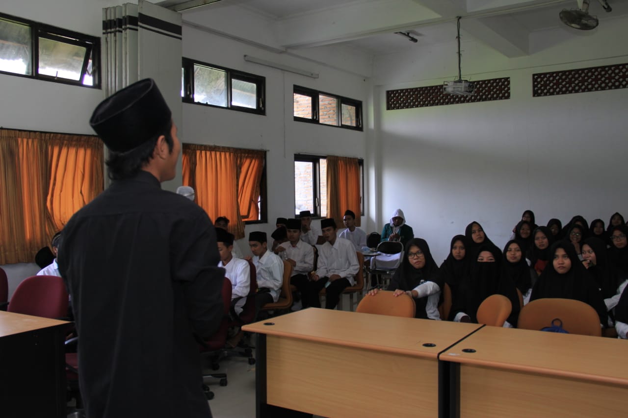 KORPS DAKWAH IIQ AN NUR GELAR PEMBAIATAN ANGGOTA BARU KORPS DAKWAH IIQ AN NUR GELAR PEMBAIATAN ANGGOTA BARU