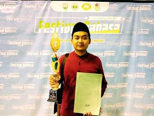 Dimas Sabet Juara III Bahasa Inggris Di IAIN Kudus Dimas Sabet Juara III Bahasa Inggris Di IAIN Kudus